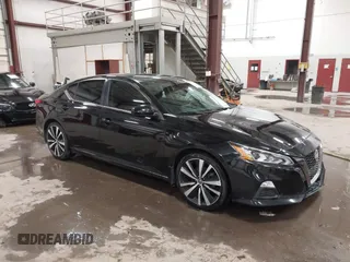 2020 Nissan Altima SR with VIN 1N4BL4CV5LC226199, listed as a IAAI auction lot 41555792 with 71,776 mi miles and . Bid and sale history available at carsss.com. Image 1.