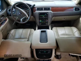 2008 GMC Yukon XL SLT w/4SB with VIN 1GKFC16028J194992, listed as a Copart auction lot 73526724 with 236,387 mi miles and Salvage Title. Bid and sale history available at carsss.com. Image 8.