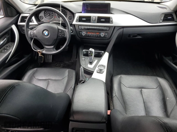 2013 BMW 3 Series 328i с VIN WBA3C1G53DNR47311, выставлен на аукционе Copart как лот 53389985 с пробегом 142 745 миль миль и Списание • Salvage title. История ставок и продаж доступна на DreamBid. Изображение 8.