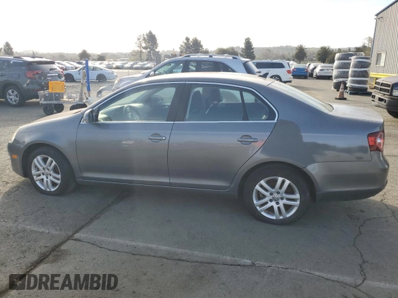 2010 Volkswagen Jetta TDI z VIN 3VWAL7AJ2AM170674, wystawiony jako Copart lot #50191095 z przebiegiem 195 538 mil mil oraz Czysty tytuł • Clean title. Historia ofert i sprzedaży dostępna na DreamBid. Obrazek 2.