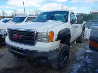 2011 GMC Sierra 2500HD Work Truck with VIN 1GT02ZCG2BF124617, listed as a IAAI auction lot 41575228 with 96,995 mi miles. Bid and sale history available at carsss.com. Image 2.