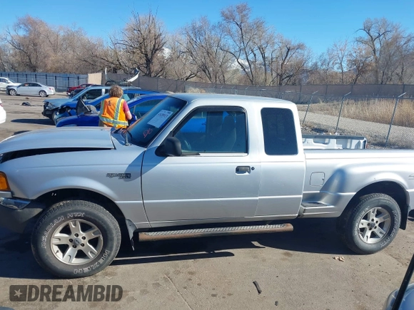 2002 Ford Ranger XL Fleet with VIN 1FTZR45E02PB52573, listed as a IAAI auction lot 41828913 with 221,377 mi miles. Bid and sale history available at carsss.com. Image 14.