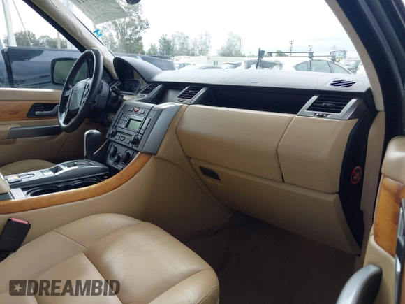 2006 Land Rover Range Rover Sport HSE with VIN SALSF25466A923626, listed as a IAAI auction lot 42067711 with 61,189 mi miles and . Bid and sale history available at DreamBid. Image 5.