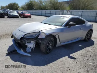 2024 Toyota GR86 with VIN JF1ZNBB16R9751354, listed as a Copart auction lot 51024344 with 1,092 mi miles and Salvage Title. Bid and sale history available at carsss.com. Image 1.