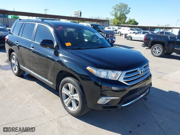 2013 Toyota Highlander Limited with VIN 5TDYK3EHXDS136734, listed as a IAAI auction lot 40932374 with 51,025 mi miles. Bid and sale history available at carsss.com. Image 1.