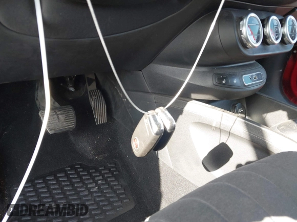 2016 FIAT 500X Lounge with VIN ZFBCFYDT3GP348331, listed as a IAAI auction lot 42546369 with 95,491 mi miles and . Bid and sale history available at DreamBid. Image 11.