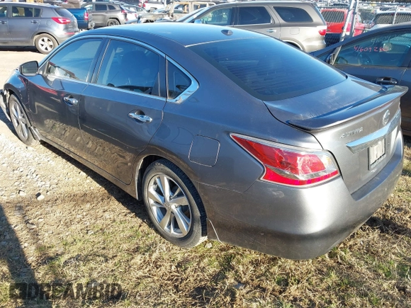 2015 Nissan Altima 2.5 with VIN 1N4AL3AP8FN357565, listed as a IAAI auction lot 41661420 with 167,530 mi miles and . Bid and sale history available at DreamBid. Image 3.