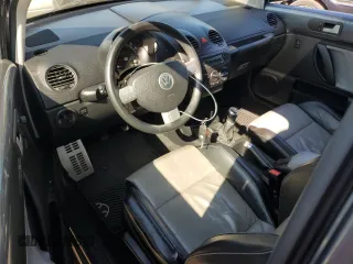 2004 Volkswagen New Beetle Coupe Turbo S with VIN 3VWFE31C44M418258, listed as a Copart auction lot 76021364 with 109,140 mi miles and Salvage Title. Bid and sale history available at carsss.com. Image 8.