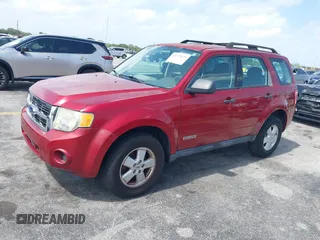 2008 Ford Escape XLS z VIN 1FMCU02Z28KB15112, wystawiony jako IAAI lot #42730429 z przebiegiem 109 831 mil mil oraz . Historia ofert i sprzedaży dostępna na DreamBid. Obrazek 2.