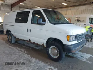 2003 Ford Econoline Cargo z VIN 1FTNE24W53HA22180, wystawiony jako IAAI lot #42206484 z przebiegiem 306 921 mil mil oraz . Historia ofert i sprzedaży dostępna na DreamBid. Obrazek 1.
