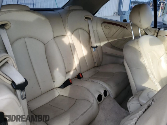 2004 Mercedes-Benz CLK 500 z VIN WDBTK75G74T015491, wystawiony jako Copart lot #43180655 z przebiegiem 161 213 mil mil oraz Szkoda całkowita • Salvage title. Historia ofert i sprzedaży dostępna na DreamBid. Obrazek 11.