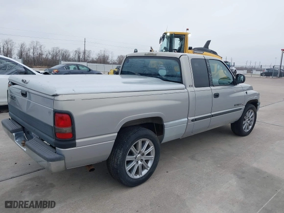 2000 Dodge Ram 1500 with VIN 1B7HC13Y7YJ100247, listed as a IAAI auction lot 41430771 with 151,429 mi miles. Bid and sale history available at carsss.com. Image 4.