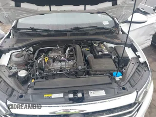 2020 Volkswagen Jetta S z VIN 3VWCB7BU5LM018170, wystawiony jako IAAI lot #41915030 z przebiegiem 83 566 mil mil oraz . Historia ofert i sprzedaży dostępna na DreamBid. Obrazek 10.
