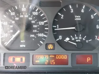 2004 BMW 3 Series 325i с VIN WBAAZ33414KP84920, выставлен на аукционе IAAI как лот 42056526 с пробегом 199 879 миль миль и . История ставок и продаж доступна на DreamBid. Изображение 7.