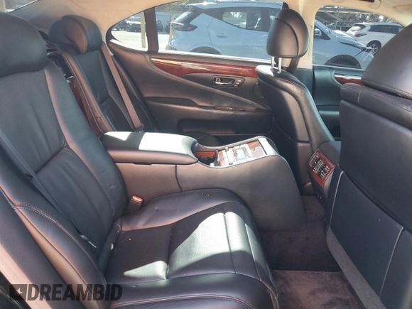 2011 Lexus LS with VIN JTHDU1EF3B5013340, listed as a Copart auction lot 82902224 with 60,910 mi miles and Salvage title. Bid and sale history available at DreamBid. Image 10.