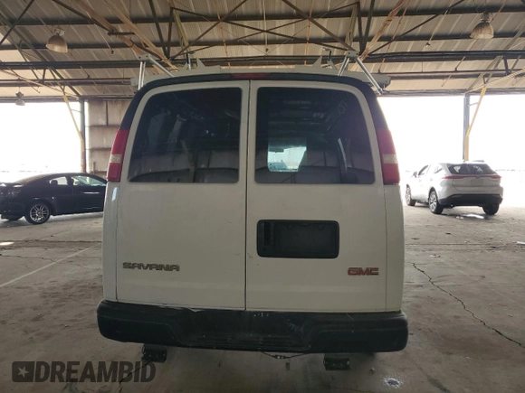 2004 GMC Savana Cargo Van with VIN 1GTHG35UX41162620, listed as a Copart auction lot 42959915 with 222,316 mi miles and Salvage Title. Bid and sale history available at carsss.com. Image 6.
