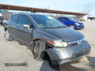 2006 Honda Civic LX z VIN 1HGFA16586L057572, wystawiony jako IAAI lot #41817804 z przebiegiem 232 321 mil mil oraz . Historia ofert i sprzedaży dostępna na DreamBid. Obrazek 1.
