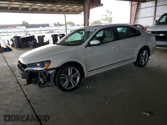 2015 Volkswagen Passat SEL Premium with VIN 1VWCV7A38FC073671, listed as a Copart auction lot 66022775 with 64,452 mi miles and Salvage title. Bid and sale history available at DreamBid. Image 1.