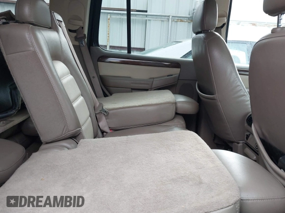 2003 Ford Explorer Eddie Bauer с VIN 1FMZU64K23ZA89964, выставлен на аукционе IAAI как лот 41725562 с пробегом 150 910 миль миль и . История ставок и продаж доступна на DreamBid. Изображение 8.