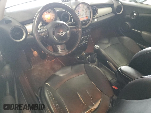 2012 MINI Hardtop with VIN WMWSU3C58CT369968, listed as a Copart auction lot 60102135 with 138,062 mi miles and Salvage title. Bid and sale history available at DreamBid. Image 8.