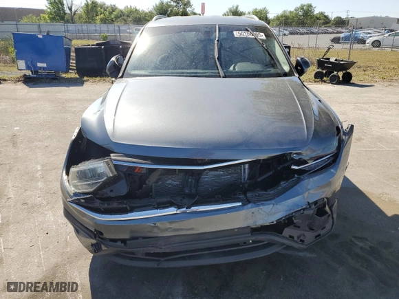 2022 Volkswagen Tiguan SE with VIN 3VV3B7AX8NM095733, listed as a Copart auction lot 50106095 with 18,368 mi miles and Salvage Title. Bid and sale history available at carsss.com. Image 5.