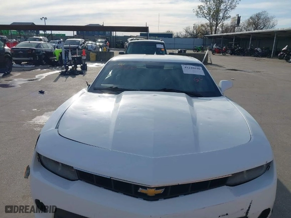 2014 Chevrolet Camaro LT with VIN 2G1FC1E32E9186270, listed as a IAAI auction lot 41248640 with NaN miles. Bid and sale history available at carsss.com. Image 17.