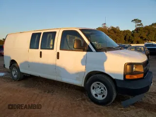 2017 Chevrolet Express Cargo Van with VIN 1GCWGBFG9H1338685, listed as a Copart auction lot 82253254 with 140,434 mi miles and Clean Title. Bid and sale history available at carsss.com. Image 4.