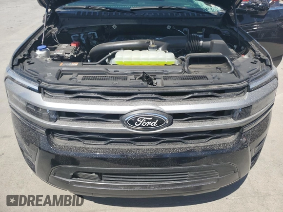 2024 Ford Expedition XLT с VIN 1FMJU1H88REA96240, выставлен на аукционе Copart как лот 50291545 с пробегом 3 217 миль миль и Списание • Salvage title. История ставок и продаж доступна на DreamBid. Изображение 12.