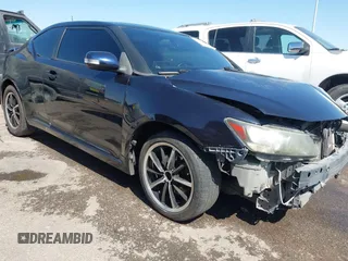 2012 Scion tC z VIN JTKJF5C72C3025888, wystawiony jako IAAI lot #42009306 z przebiegiem 195 138 mil mil oraz . Historia ofert i sprzedaży dostępna na DreamBid. Obrazek 1.