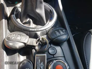 2016 MINI Clubman z VIN WMWLN5C57G2E29251, wystawiony jako IAAI lot #41878076 z przebiegiem 132 763 mil mil oraz . Historia ofert i sprzedaży dostępna na DreamBid. Obrazek 11.