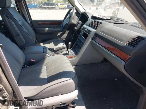 2000 Land Rover Range Rover with VIN SALPV1648YA431684, listed as a IAAI auction lot 41990185 with 130,210 mi miles and . Bid and sale history available at DreamBid. Image 5.