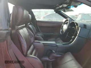 1993 Chevrolet Corvette z VIN 1G1YY33P8P5117336, wystawiony jako Copart lot #45344195 z przebiegiem 76 741 mil mil oraz Szkoda całkowita • Salvage title. Historia ofert i sprzedaży dostępna na DreamBid. Obrazek 10.