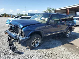 2001 Chevrolet Blazer LT z VIN 1GNCS13W812221839, wystawiony jako Copart lot #57048485 z przebiegiem 119 961 mil mil oraz Szkoda całkowita • Salvage title. Historia ofert i sprzedaży dostępna na DreamBid. Obrazek 1.
