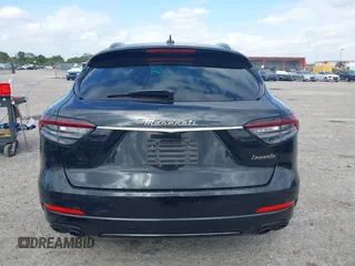 2022 Maserati Levante GT with VIN ZN661XUA3NX402773, listed as a IAAI auction lot 41911976 with 30,719 mi miles. Bid and sale history available at carsss.com. Image 16.