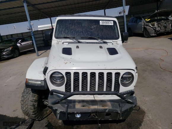 2020 Jeep Gladiator Rubicon with VIN 1C6JJTBG3LL138767, listed as a Copart auction lot 58490974 with 48,542 mi miles and Salvage Title. Bid and sale history available at carsss.com. Image 5.