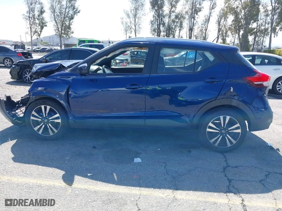 2020 Nissan Kicks SV with VIN 3N1CP5CV1LL501082, listed as a IAAI auction lot 41691787 with 81,753 mi miles. Bid and sale history available at carsss.com. Image 15.