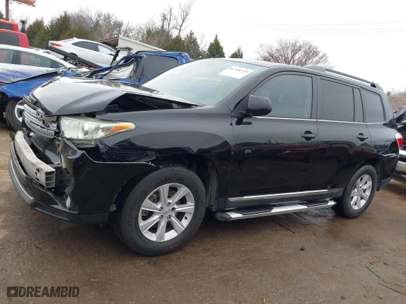 2011 Toyota Highlander with VIN 5TDZK3EHXBS032438, listed as a IAAI auction lot 41700739 with 210,295 mi miles. Bid and sale history available at carsss.com. Image 14.