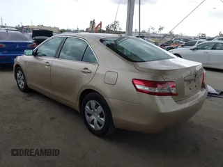 2011 Toyota Camry LE z VIN 4T1BF3EK4BU753024, wystawiony jako IAAI lot #41920255 z przebiegiem 198 088 mil mil oraz . Historia ofert i sprzedaży dostępna na DreamBid. Obrazek 3.