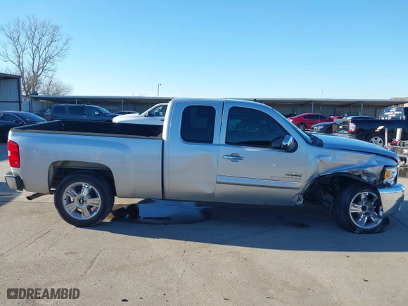 2012 Chevrolet Silverado 1500 LT with VIN 1GCRCSE06CZ249924, listed as a IAAI auction lot 41665113 with 118,830 mi miles. Bid and sale history available at carsss.com. Image 13.