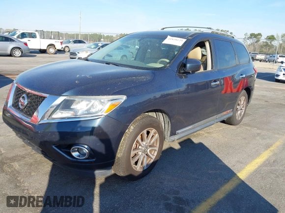 2013 Nissan Pathfinder SV with VIN 5N1AR2MM2DC607889, listed as a IAAI auction lot 41828129 with 210,513 mi miles. Bid and sale history available at carsss.com. Image 2.