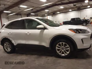 2020 Ford Escape SE z VIN 1FMCU9G66LUB84594, wystawiony jako IAAI lot #42260684 z przebiegiem 148 001 mil mil oraz . Historia ofert i sprzedaży dostępna na DreamBid. Obrazek 13.