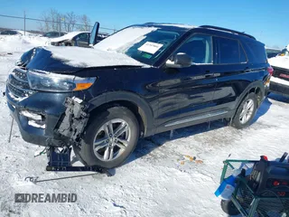 2024 Ford Explorer XLT z VIN 1FMSK8DH0RGA31329, wystawiony jako IAAI lot #41343866 z przebiegiem 20 990 mil mil oraz . Historia ofert i sprzedaży dostępna na DreamBid. Obrazek 2.