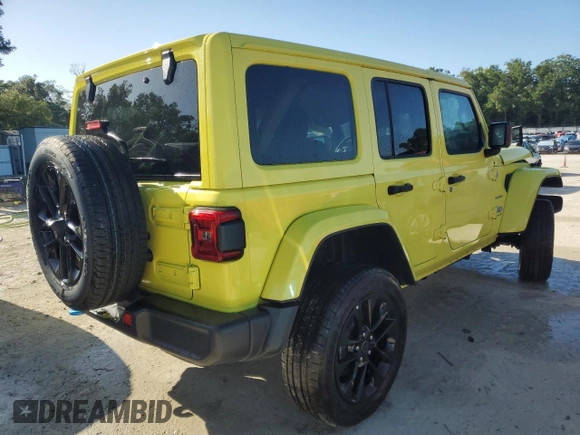 2024 Jeep Wrangler Sahara with VIN 1C4RJXP6XRW238620, listed as a Copart auction lot 63217765 with 29,304 mi miles and Clean title. Bid and sale history available at DreamBid. Image 3.
