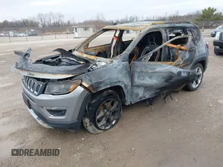 2019 Jeep Compass Limited with VIN 3C4NJCCB3KT675963, listed as a IAAI auction lot 41113330 with 1 mi miles. Bid and sale history available at carsss.com. Image 2.