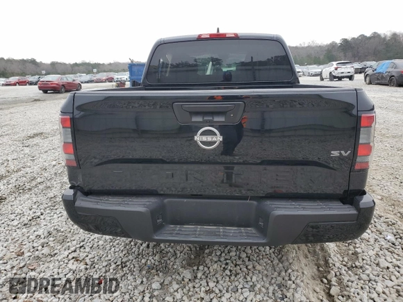 2024 Nissan Frontier SV z VIN 1N6ED1EJ6RN610001, wystawiony jako Copart lot #86741134 z przebiegiem 4 560 mil mil oraz Szkoda całkowita • Salvage title. Historia ofert i sprzedaży dostępna na DreamBid. Obrazek 6.
