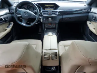 2010 Mercedes-Benz E 350 Luxury with VIN WDDHF5GB5AA027198, listed as a Copart auction lot 54066255 with 76,591 mi miles and Salvage Title. Bid and sale history available at DreamBid. Image 8.