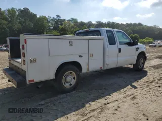 2008 Ford F-250 XL with VIN 1FDSX20558ED20386, listed as a Copart auction lot 61328455 with 111,449 mi miles and Salvage title. Bid and sale history available at DreamBid. Image 3.