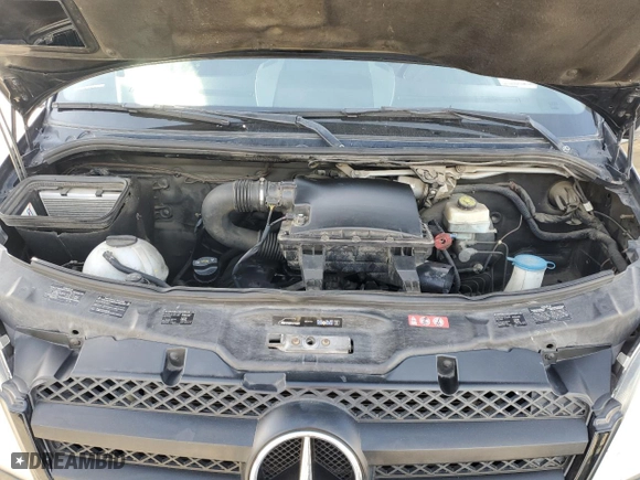 2011 Mercedes-Benz Sprinter Passenger Vans with VIN WDZPE7CC8B5578934, listed as a Copart auction lot 47296005 with 119,820 mi miles and Salvage Title. Bid and sale history available at carsss.com. Image 12.