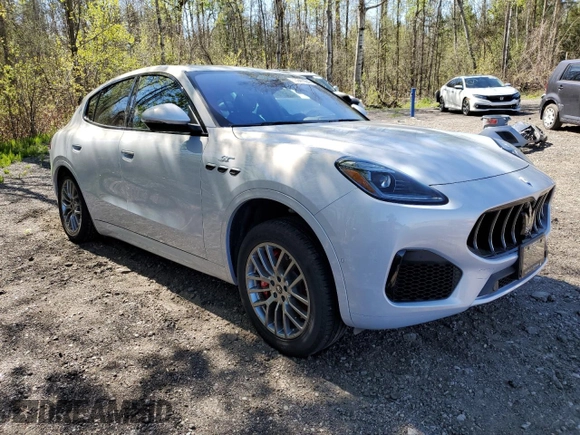 2023 Maserati Grecale GT z VIN ZN682AVA1P7427482, wystawiony jako Copart lot #53641164 z przebiegiem 1301 mil mil oraz Tytuł czysty. Historia ofert i sprzedaży dostępna na DreamBid. Obrazek 4.