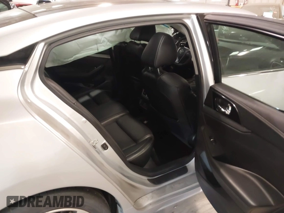 2018 Nissan Maxima SV with VIN 1N4AA6APXJC367526, listed as a IAAI auction lot 41427841 with 113,533 mi miles and . Bid and sale history available at DreamBid. Image 8.